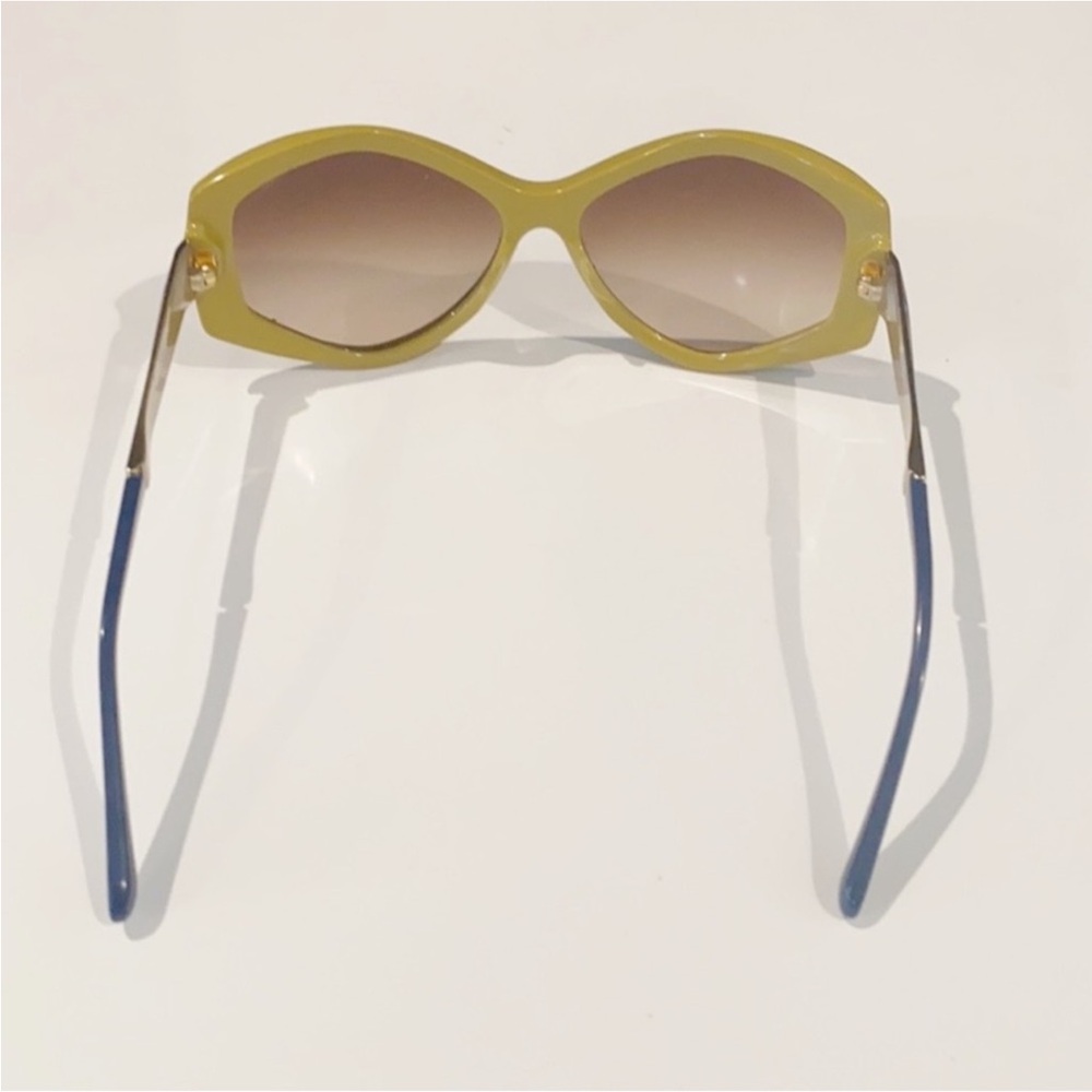 Authentic Burberry luxury designer signature large sunglasses - Picture 7 of 10